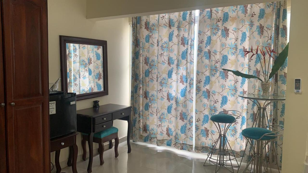 Hotel Luis V Santo Domingo Kültér fotó